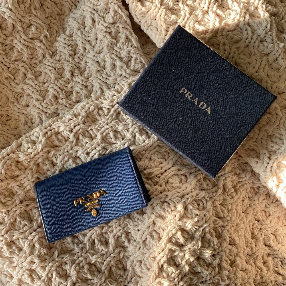 Prada Portacarte Di Cred Wallet Card Holder Vitello Move 1MC122 in Bluette